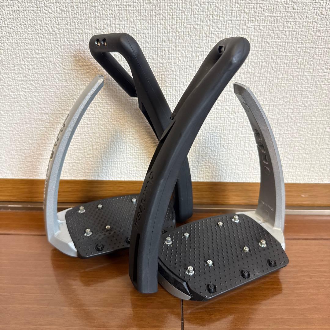 jump 鐙 黒×シルバー