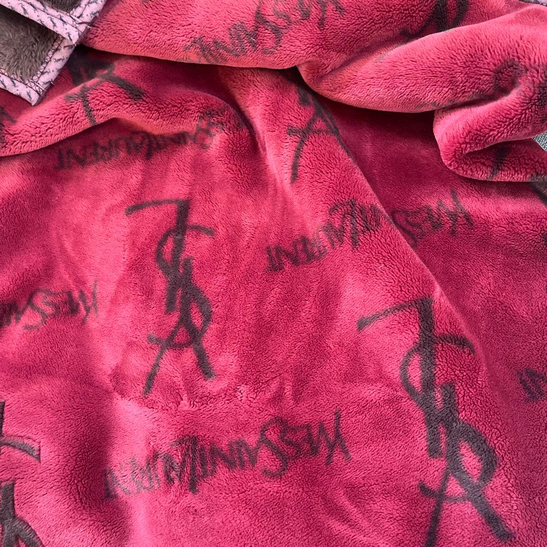 実家断捨離Yves Saint Laurent ニューマイヤー毛布 シングル新品