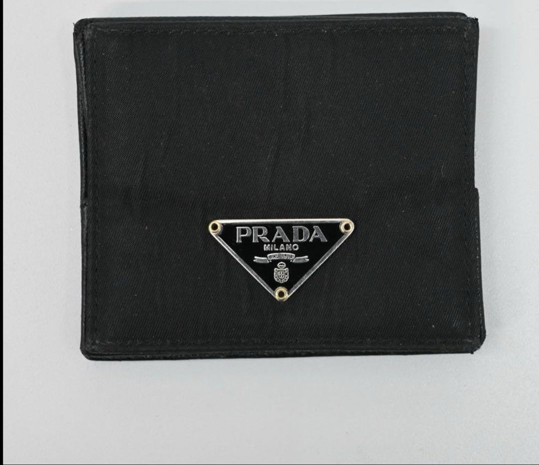 低価格の コインケース プラダ PRADA ナイロン 三角ロゴ 三角プレート 小物