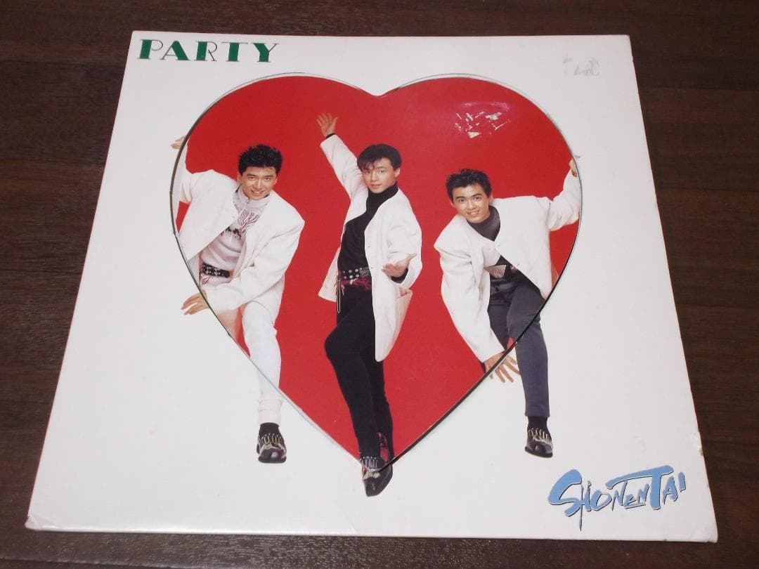 激安直営店 CD 少年隊 国内盤 PARTY 22XL-261 LPサイズジャケット仕様