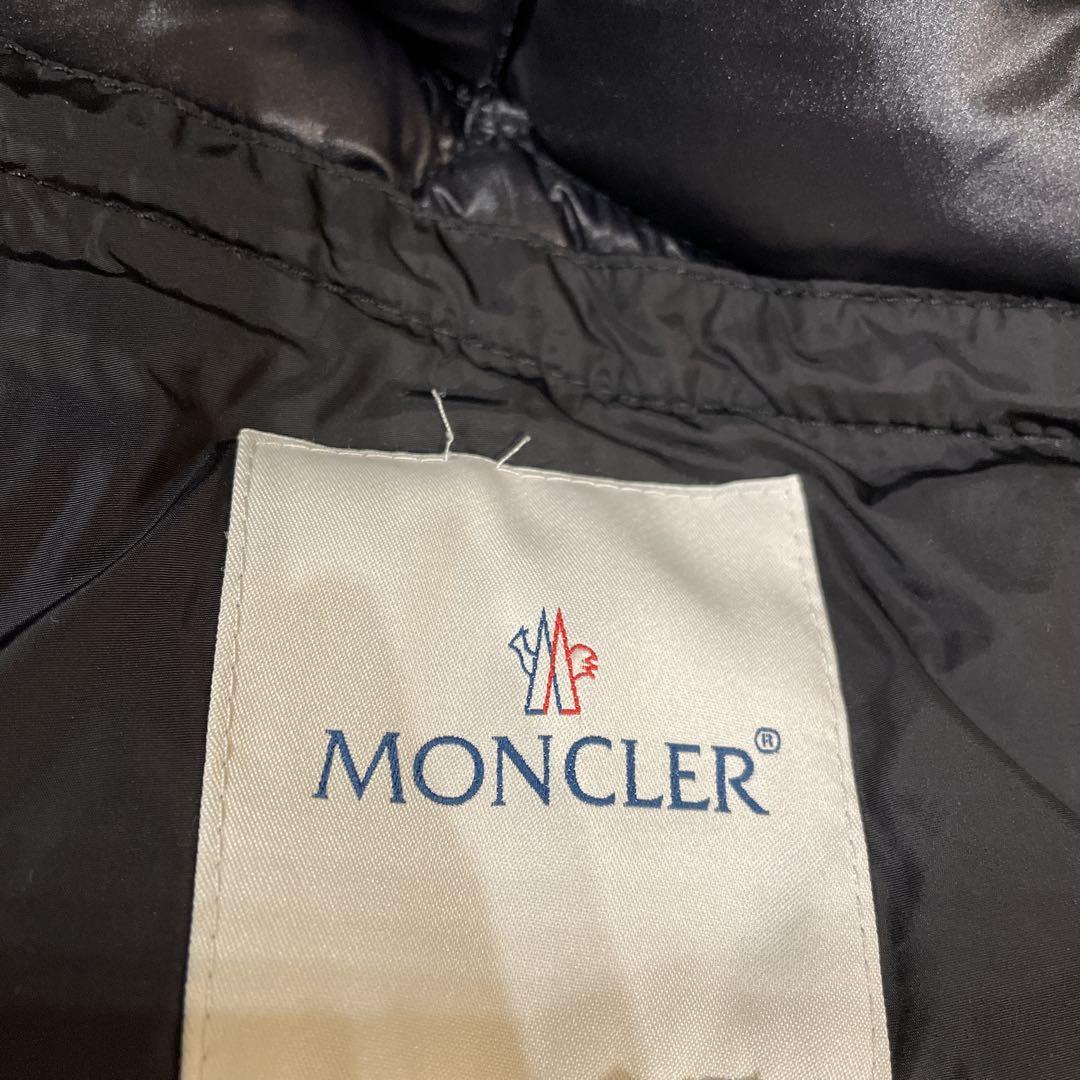 MONCLER ダウンジャケット G32-003 黒　国内正規品！