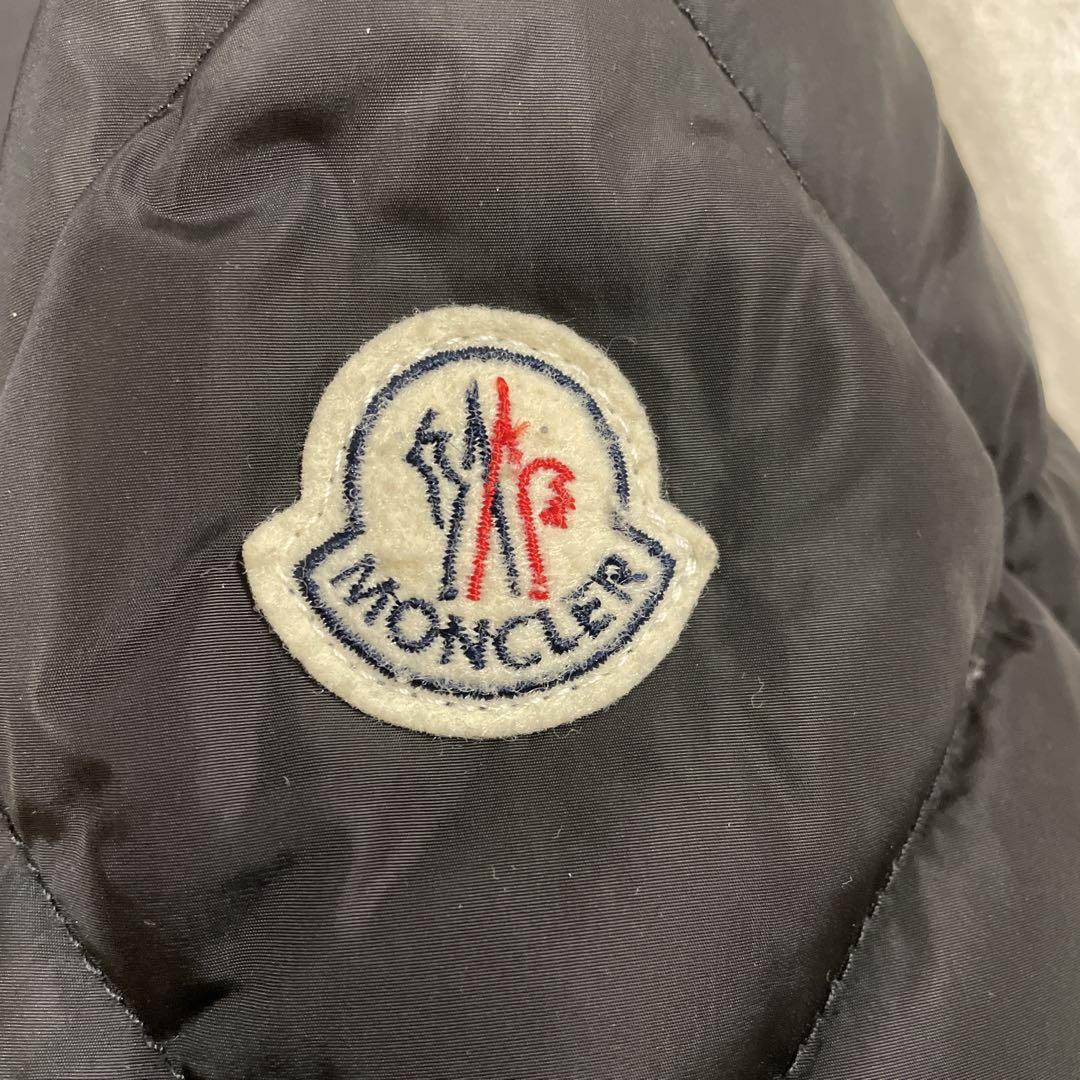 MONCLER ダウンジャケット G32-003 黒　国内正規品！