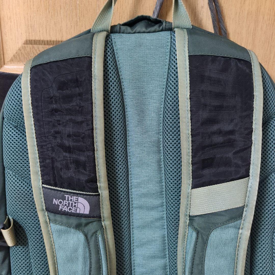 ノースフェイス　ビッグショット 33L グリーン　カーキ　中古　匿名配送