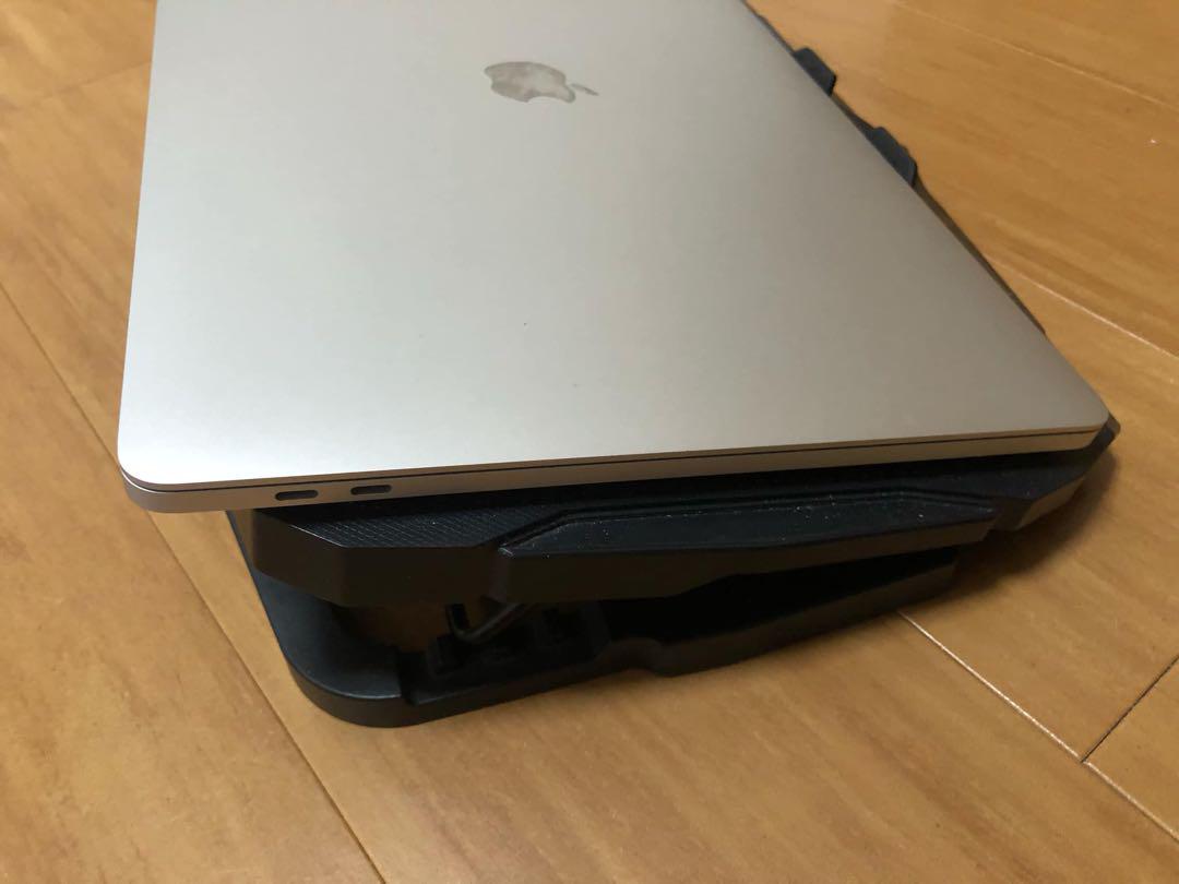 Apple MacBook Pro 16インチ (2019) 本体