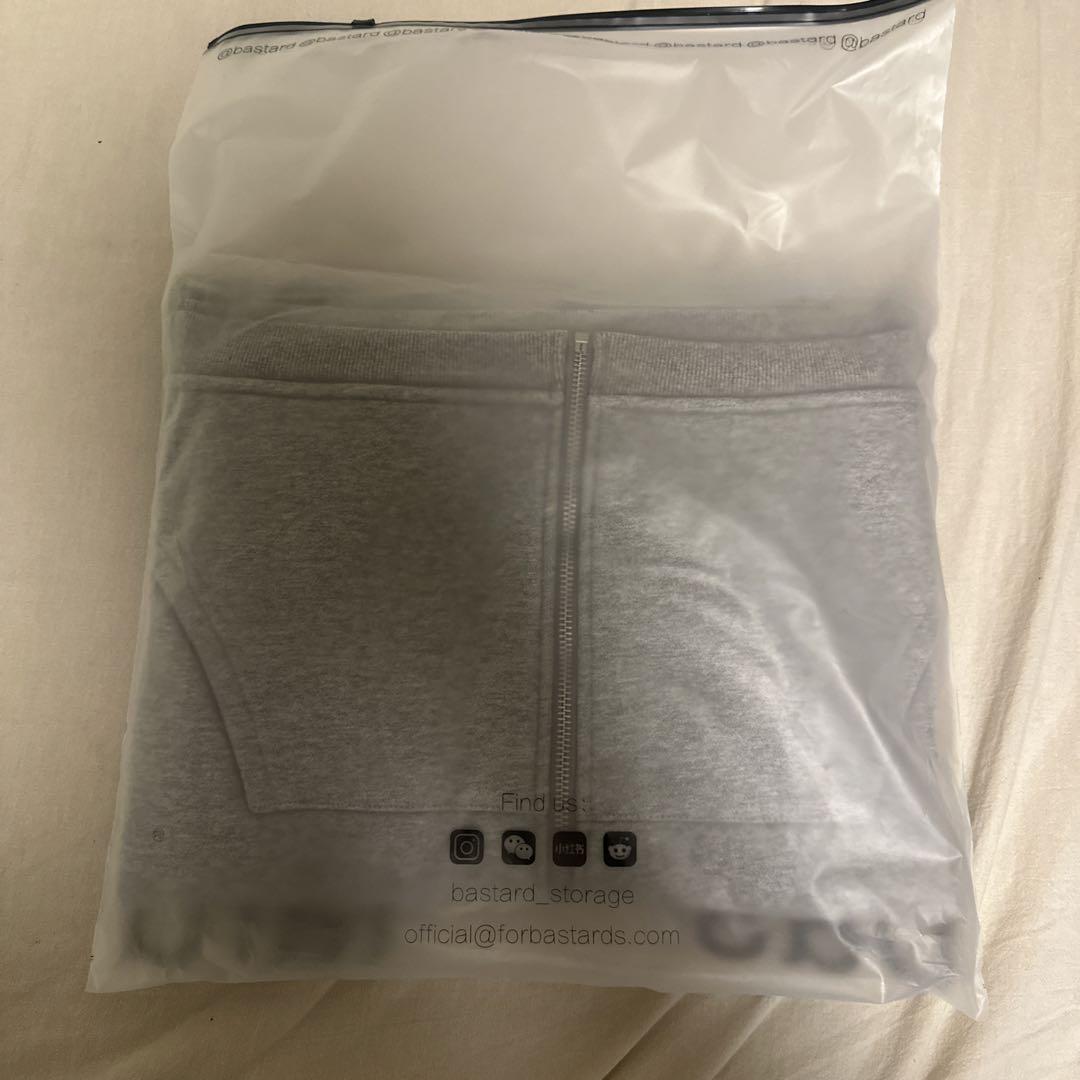 bastard ジップパーカー ニキ着用　Sサイズ bastard パーカー ENHYPEN NI-KI エナイプン ニキ着用｜Yahoo