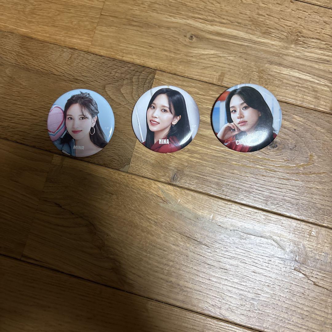 TWICE 缶バッチ 3つセット - メルカリ