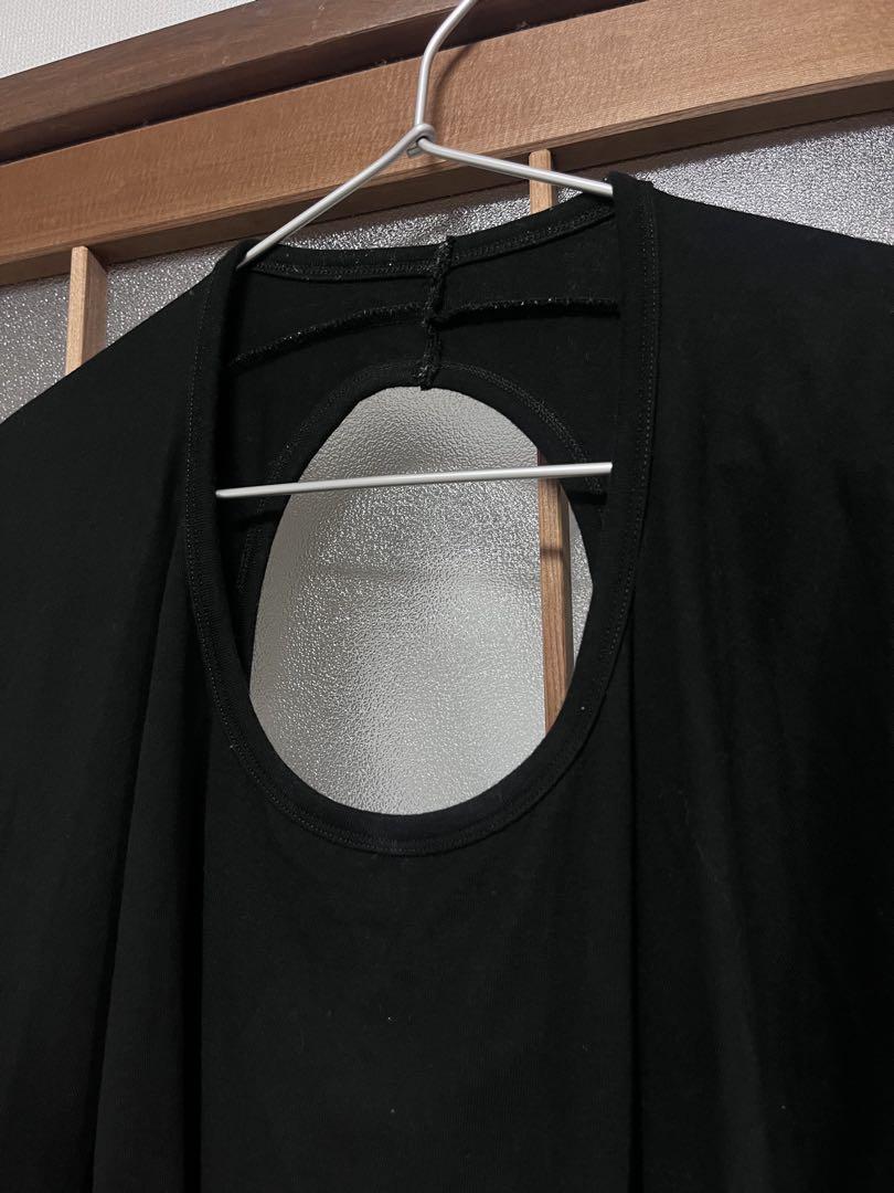 オープンバック 黒 Tシャツ 半袖