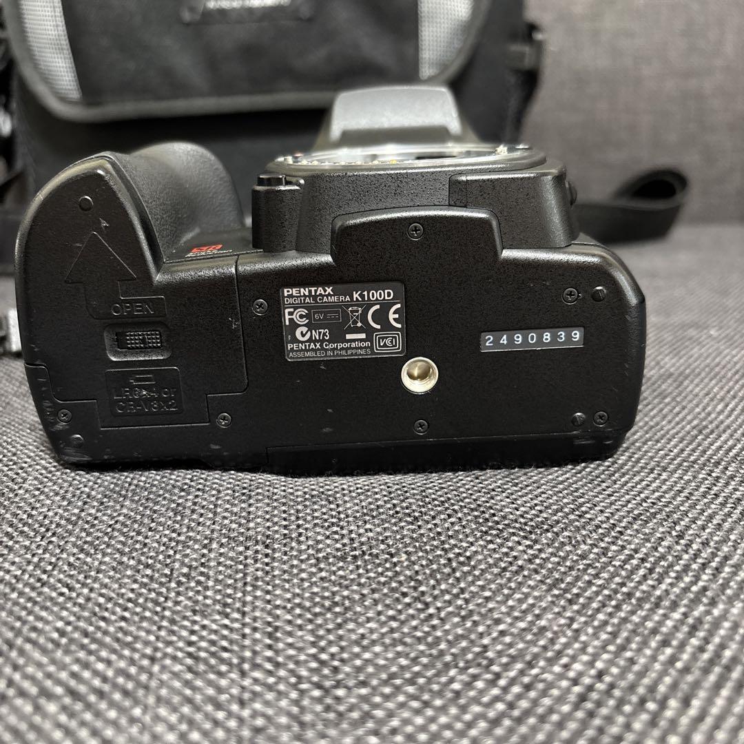 PENTAX K100D 本体 ストラップ、カメラバック付き✨ 動作確認済み