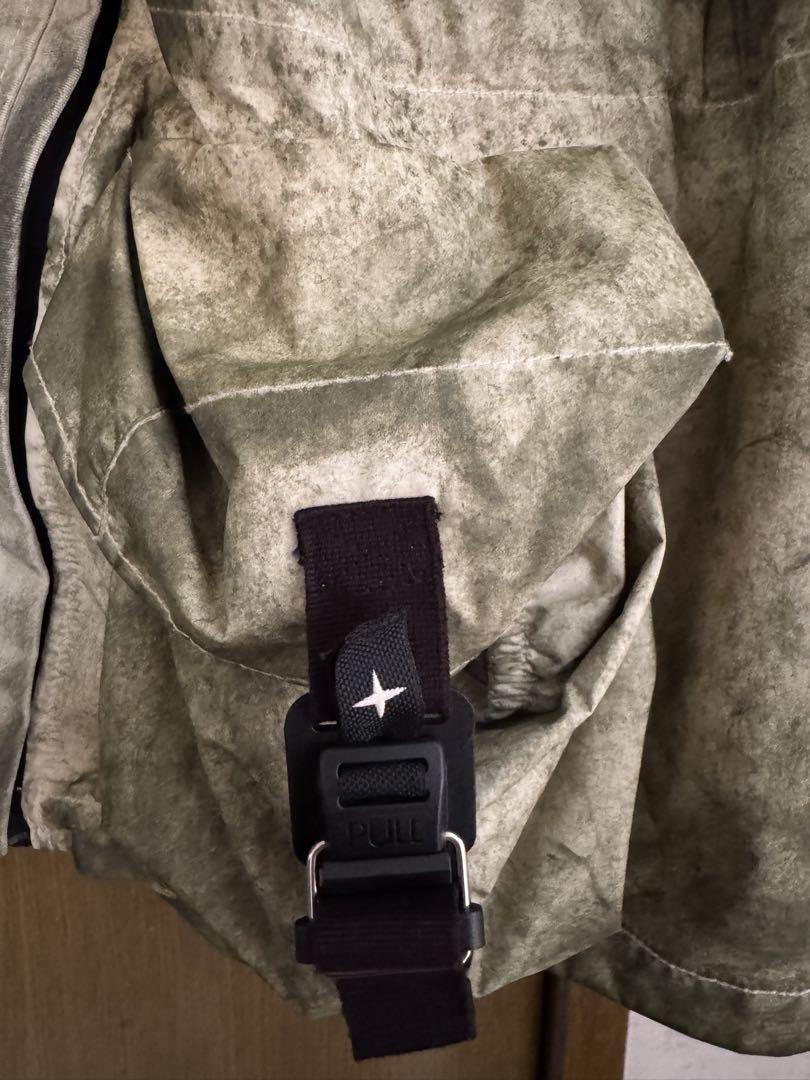 STONE ISLAND フード付きナイロンジャケット