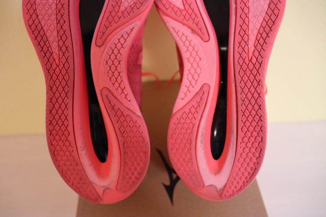 MIZUNO　リベリオンフラッシュ2 M25.5cm