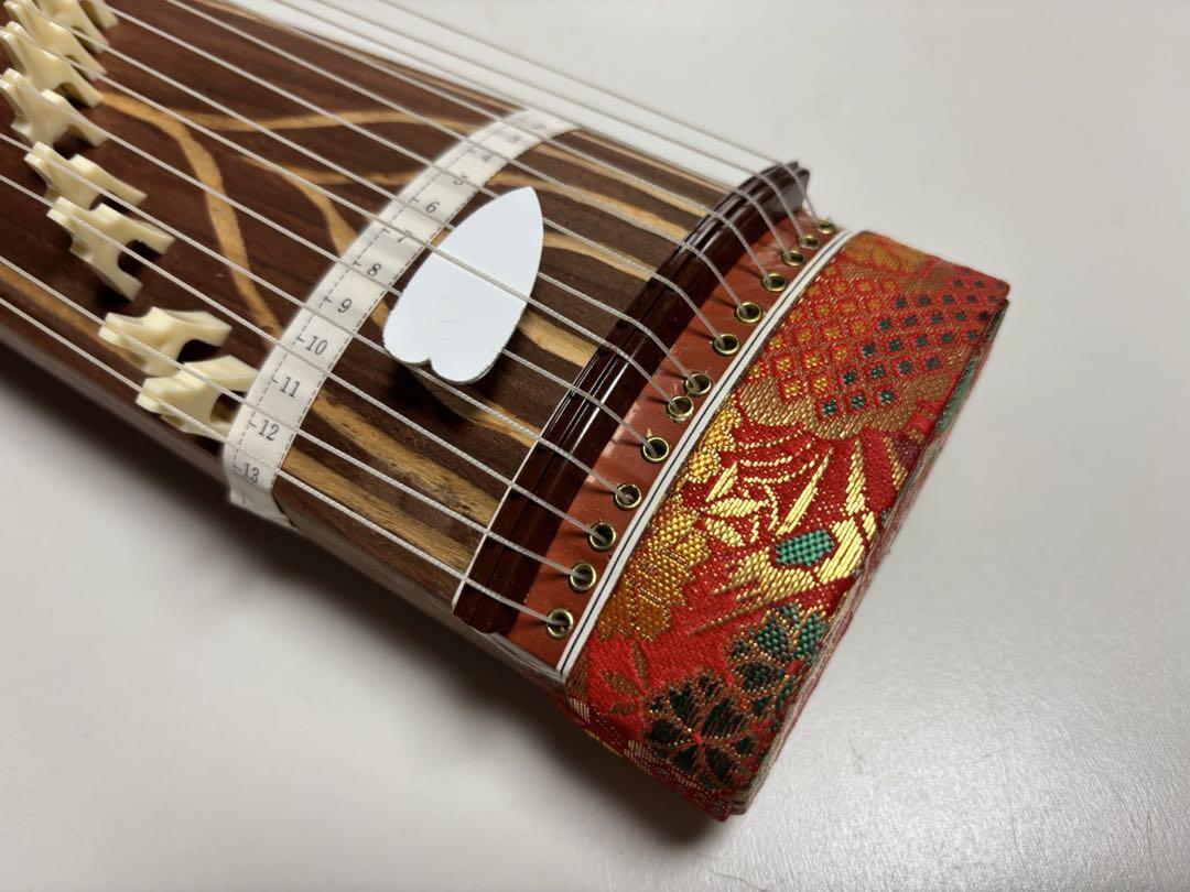 【クリーニング済】13弦和琴 松絵 和楽器 お琴/琴柱.口前カバー.お琴カバー付 新作商品 クリーニング済】13弦和琴 松絵 和楽器 お琴/琴柱.口前