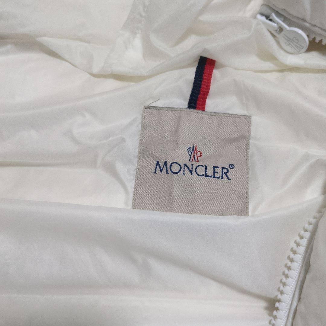 ✴️MONCLER✴️ホワイトダウンベスト 正規品