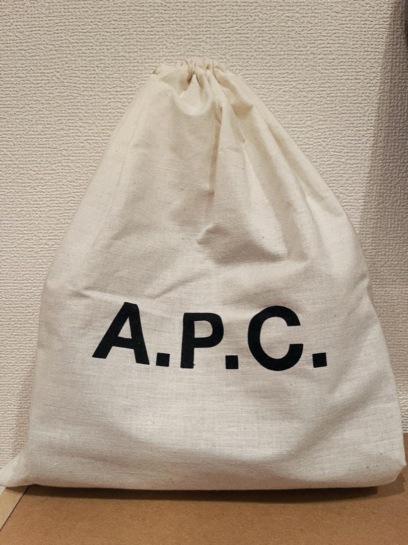 A.P.C. スムースレザー Demi-Lune バッグ アーペーセー