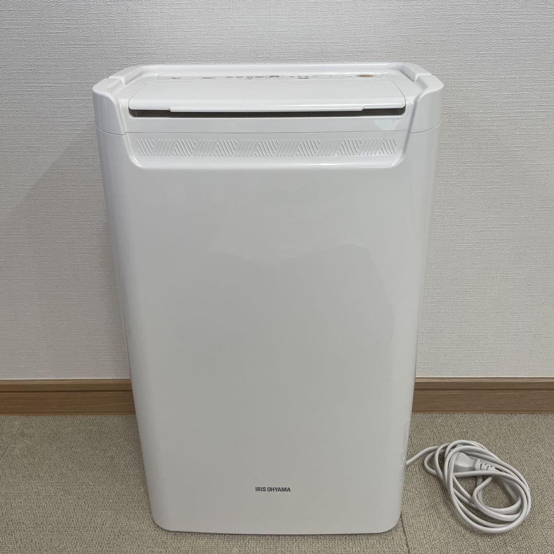 アイリスオーヤマ除湿機 ホワイト - メルカリ