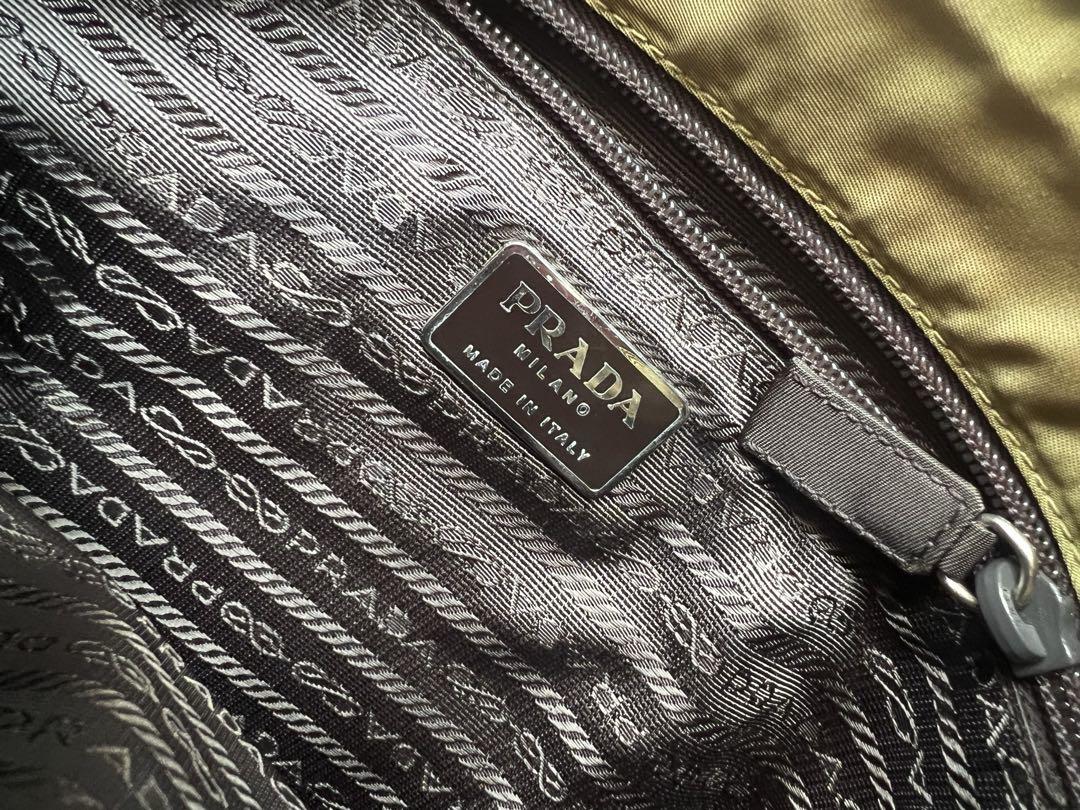 PRADA ナイロンバッグ オリーブグリーン
