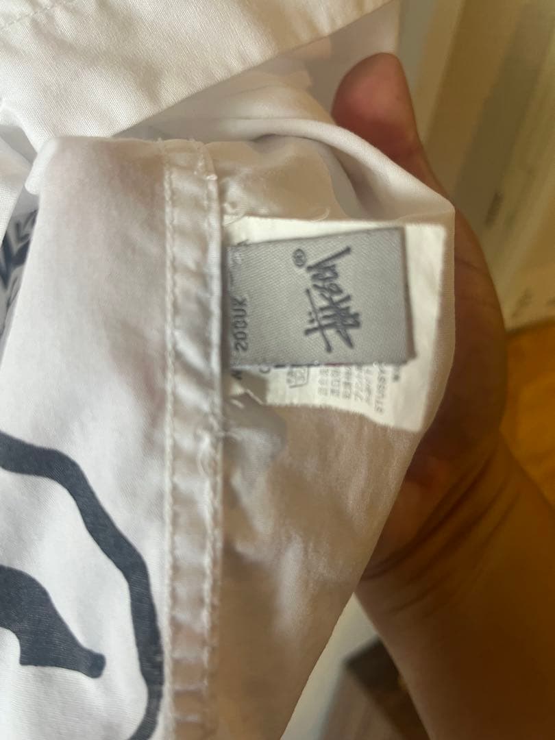 STUSSY World tour 透かしプリントシャツ ホワイト XL STUSSY World tour 透かしプリントシャツ ホワイト XL