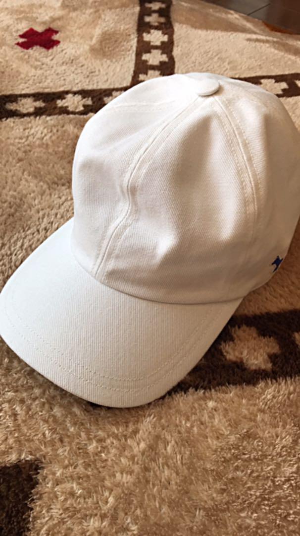 MAISON KITSUNE