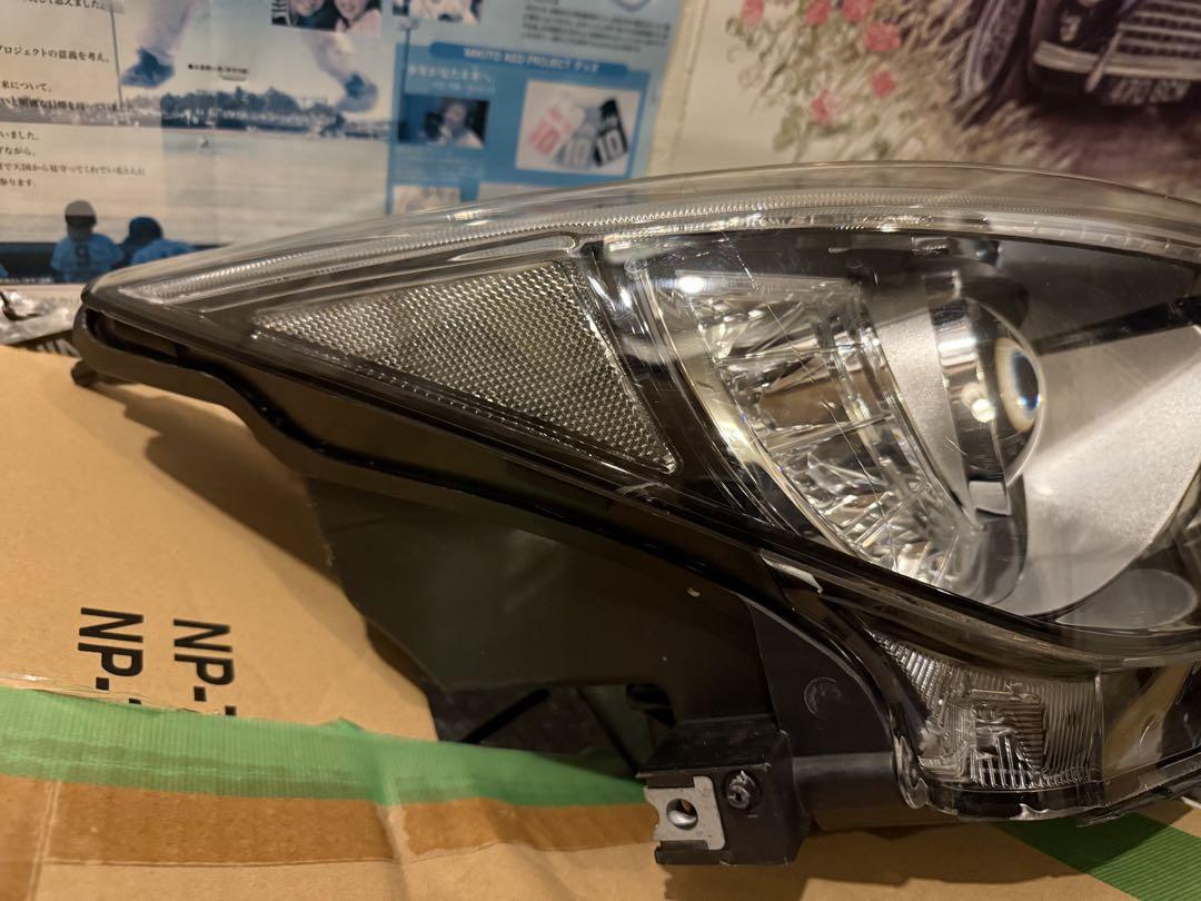 V37 スカイライン ヘッドライト