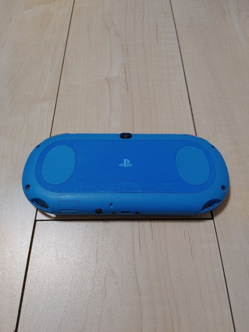 PS VITA本体　PCH2000　アクアブルー　ケーブル付属