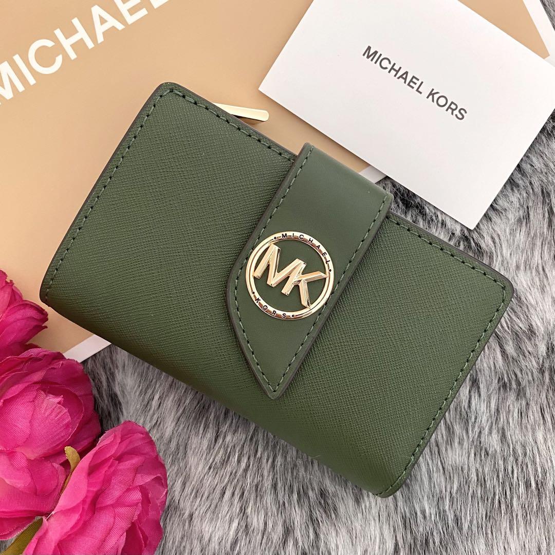 新品☆MICHAEL KORS 折り財布　グリーン　シグネチャー 折り財布