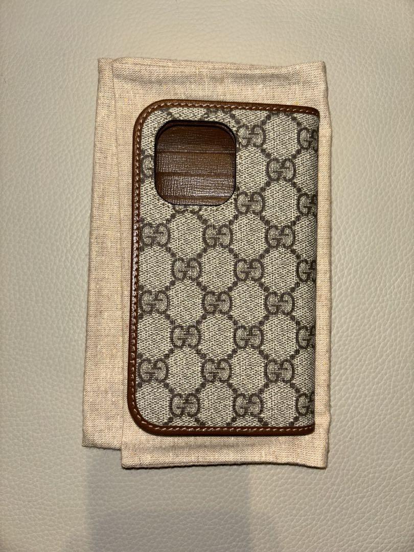 グッチ　GUCCI iPhone15pro ケース　手帳型　新品未使用