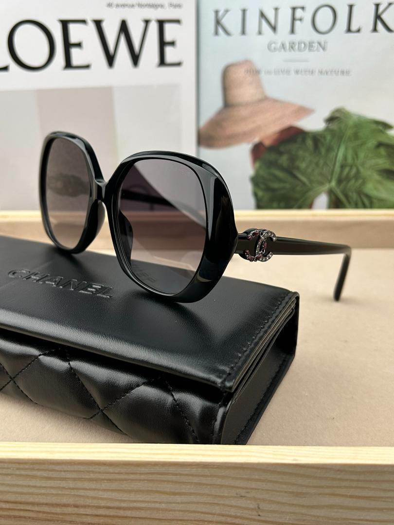 CHANEL オーバーサイズ サングラス - メルカリ