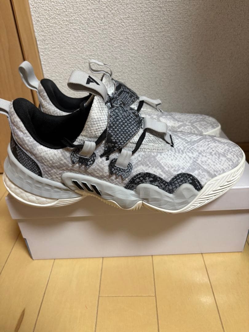 ADIDAS Trae Young1 トレイヤング ADIDAS Trae Young1 トレイヤング