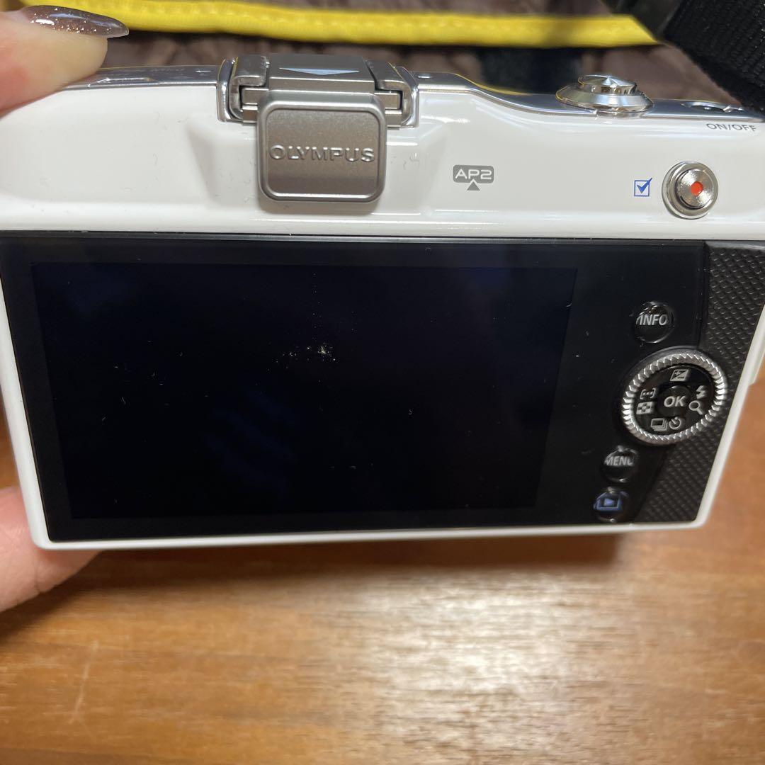 OLYMPUS E-PM1 ホワイト 本体とレンズ、付属品
