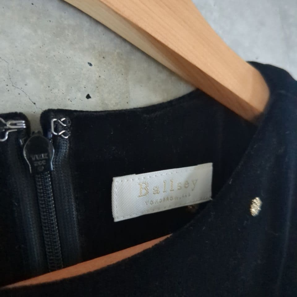 【 Ballsey 】ホロスコープ柄 ベロア刺繍ワンピース