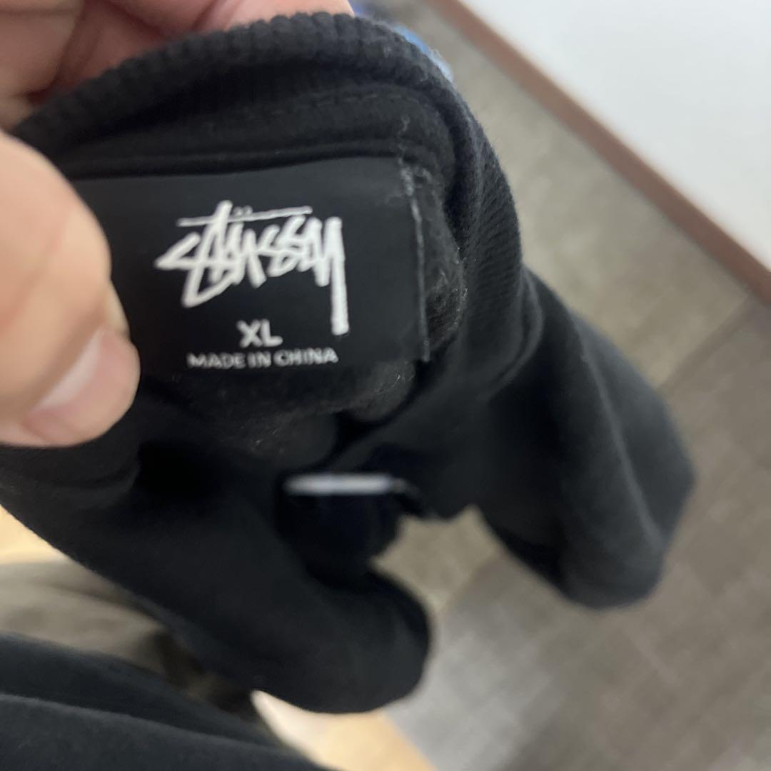STÜSSY ブラック XL トレーナー