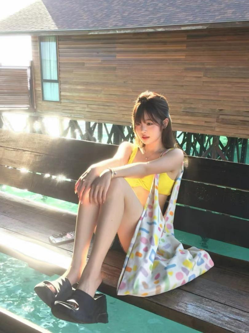 3点セット 夏の海やプールにぴったり！ビタミンカラーの水着 小