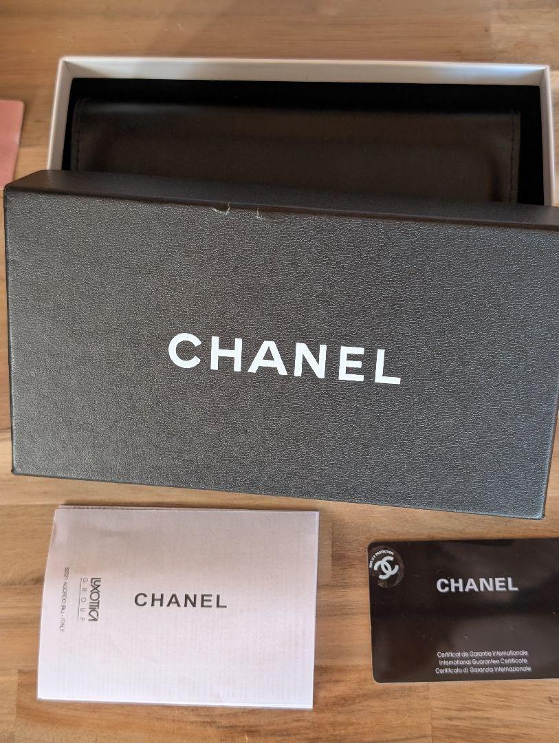 CHANEL ピンク スクエア サングラス