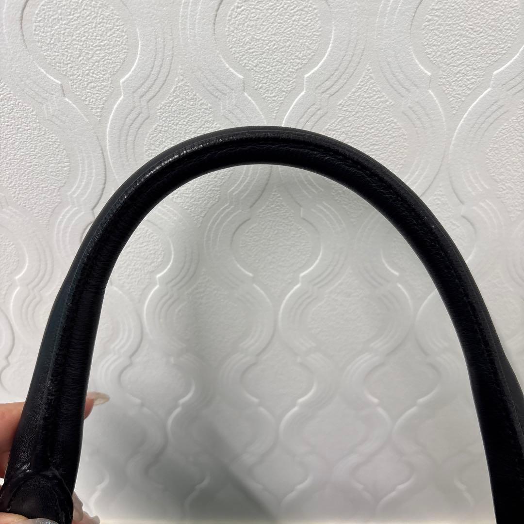 PRADA 本革レザーバッグ ブラック ハンドバッグ PRADA 本革レザーバッグ ブラック ハンドバッグ