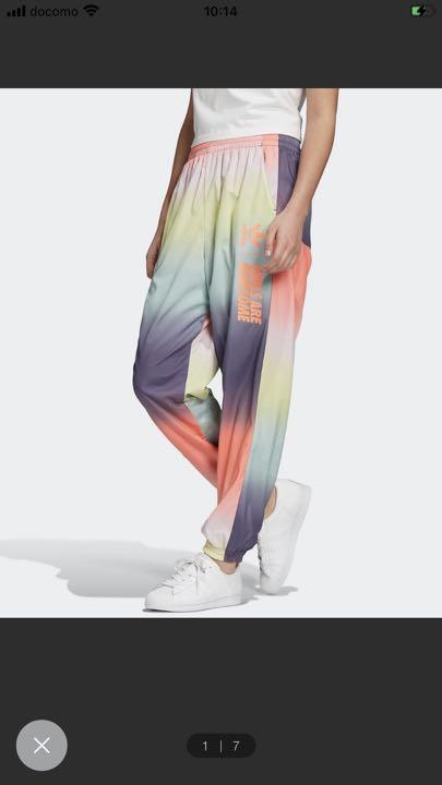 新品タグ付き　adidasトラックパンツ