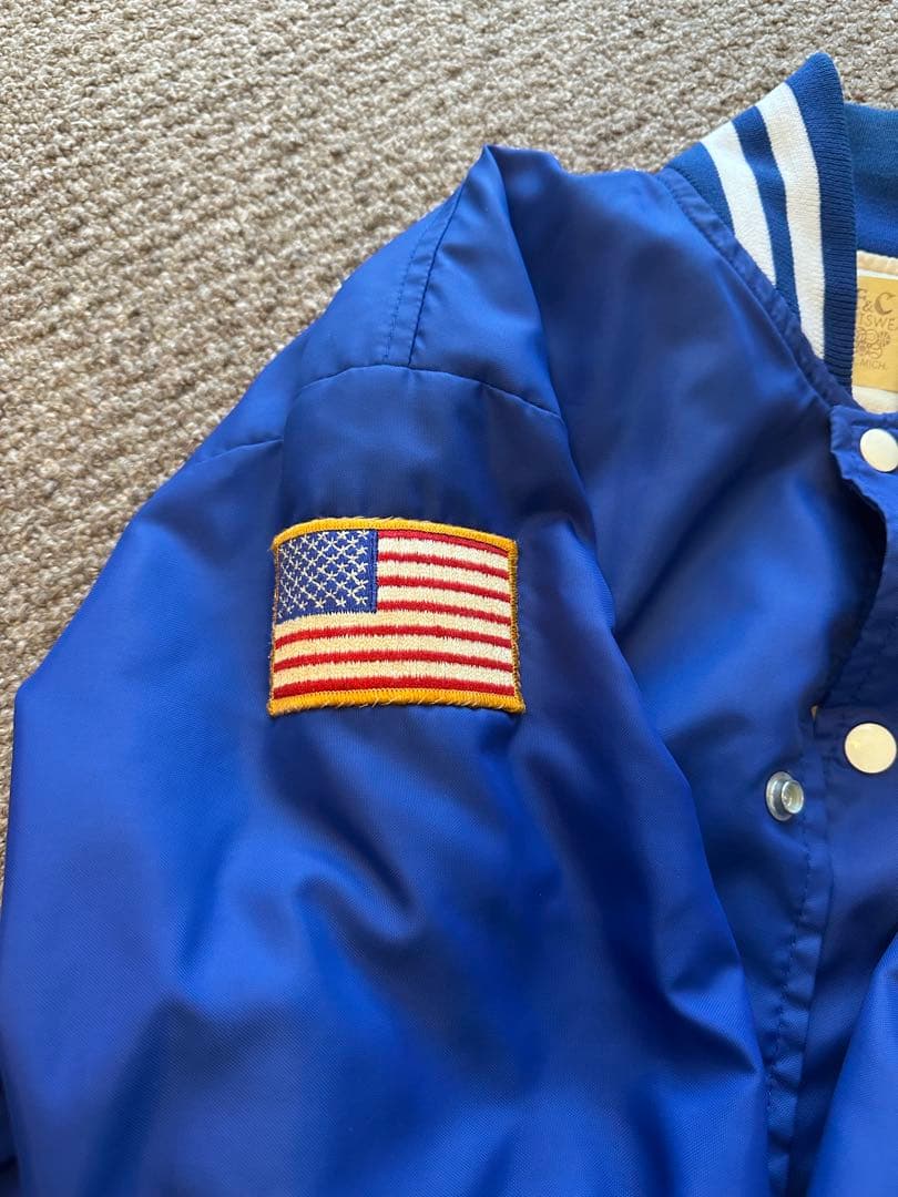 実物米軍放出品　アメリカ退役軍人会　ナイロンジャンパー　ブルー　Lサイズ