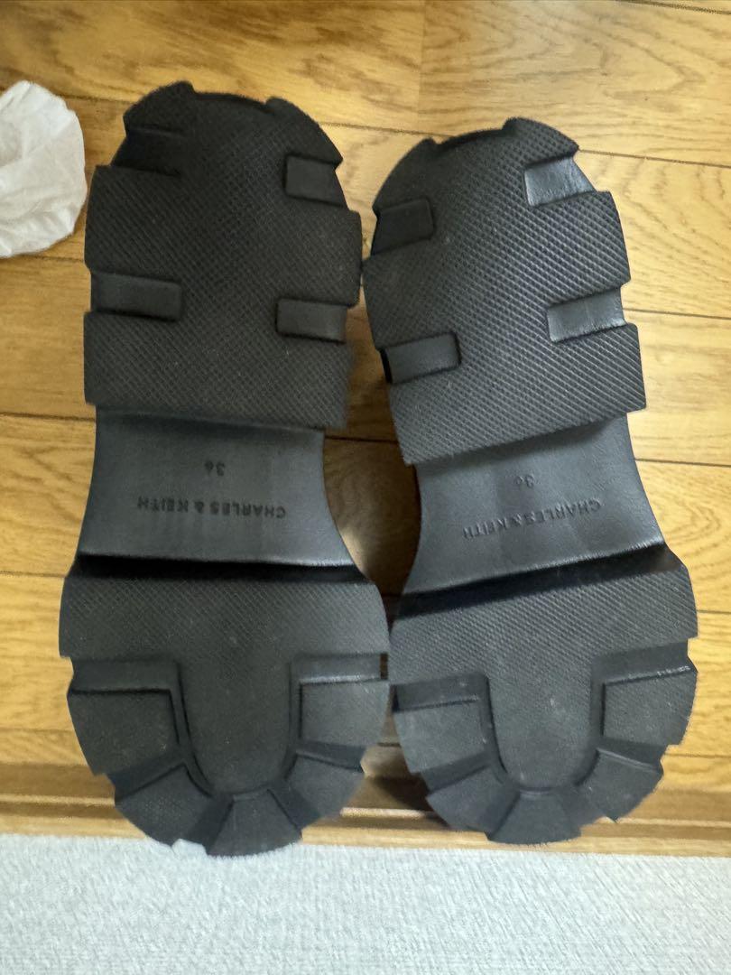 CHARLES & KEITH ブラックローファー 厚底
