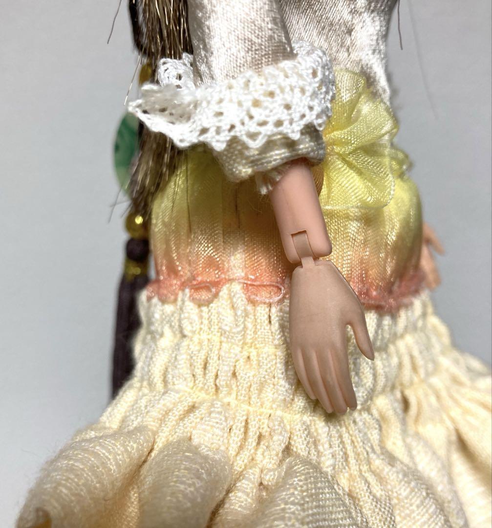ジェニー　人形 タカラ バービー ドール　ジェニーちゃん　リカちゃん