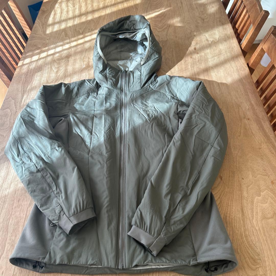 アークテリクス アトムLTフーディ women s SS・ARC'TERYX
