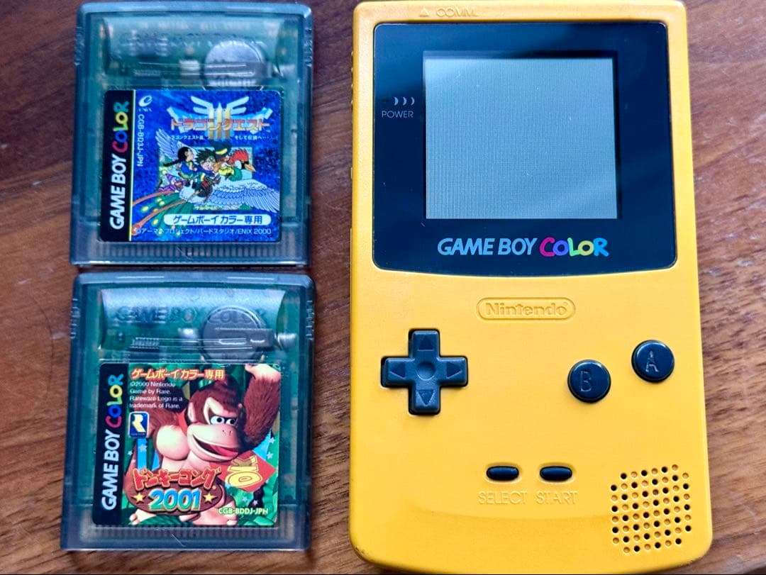 GAME BOY COLOR イエロー 本体 ソフト2本 ゲームボーイ目立った傷や汚れなし