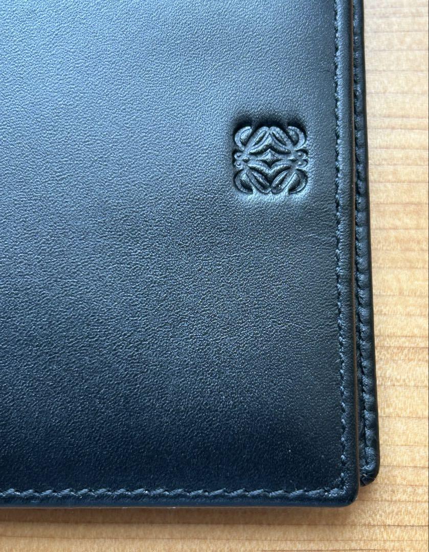 LOEWE メンズ　牛革二つ折り財布　未使用