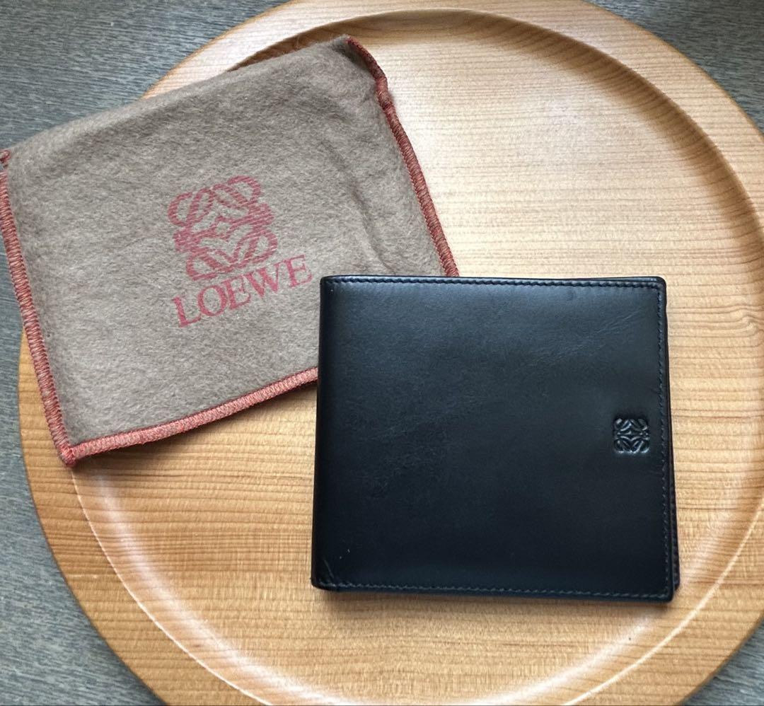 LOEWE メンズ　牛革二つ折り財布　未使用