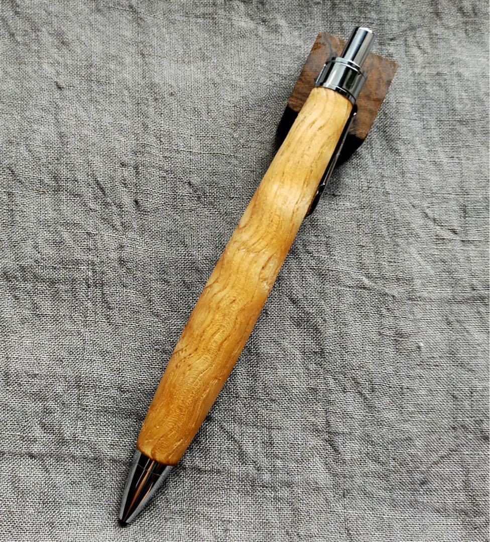 ハンドメイド　木軸ボールペン　タモ　玉杢　ウッドペン　G2