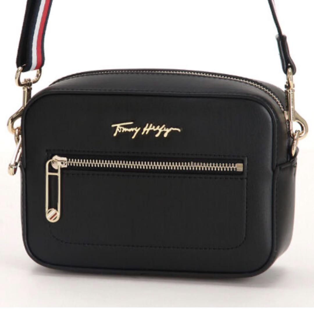 新品 Tommy Hilfiger ショルダーバッグ アイコニックカメラ