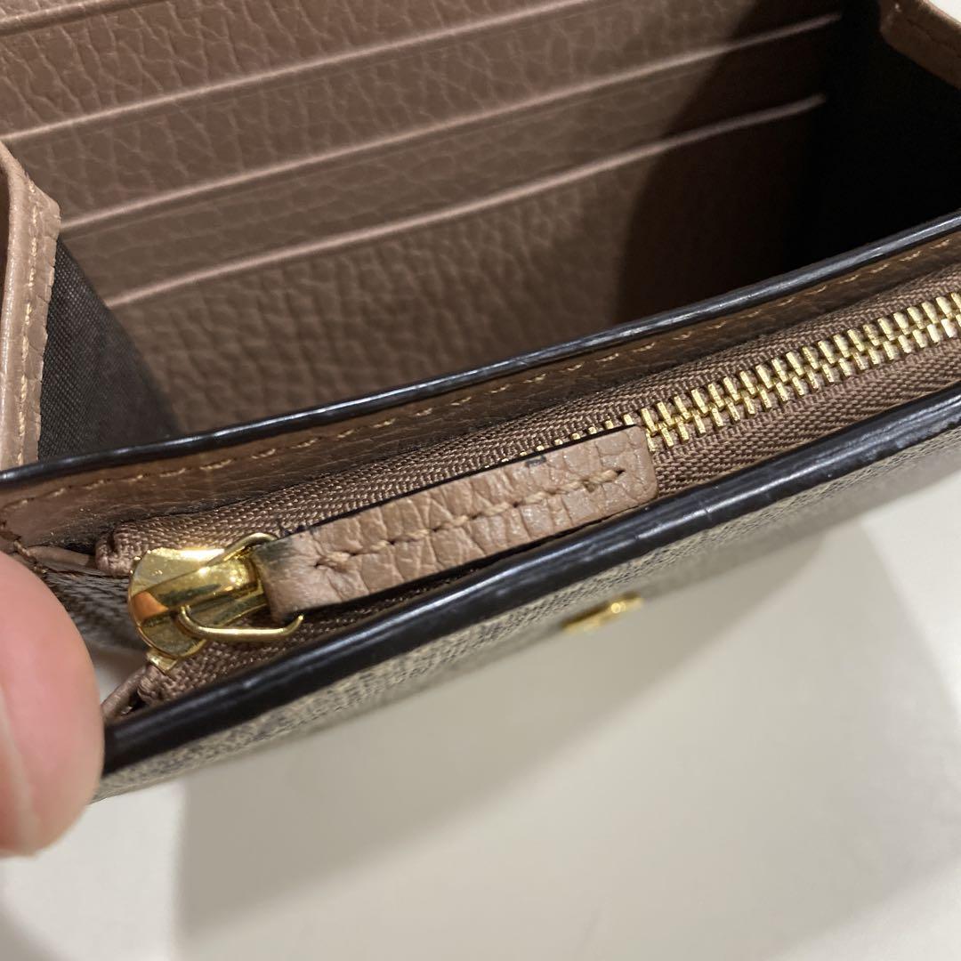 GUCCI 二つ折り財布 ピンク GGパターン