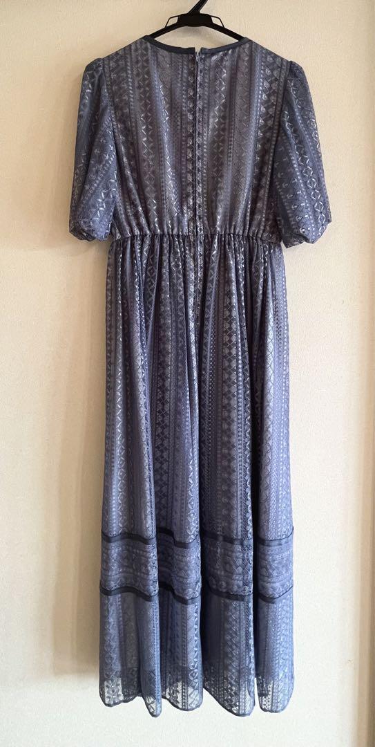 EMOTIONALL DRESSES