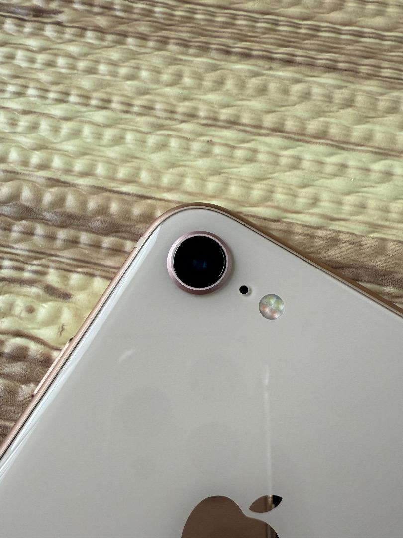 iPhone 8 ゴールド 64GB SIMフリー
