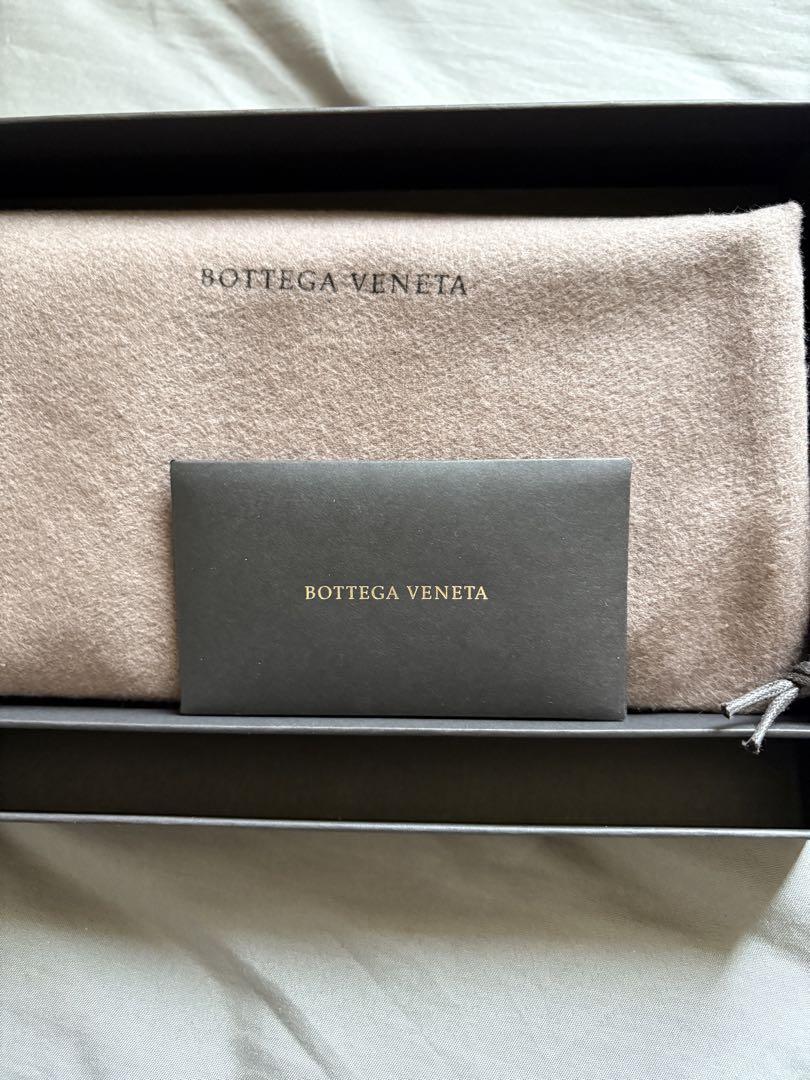 Bottega Veneta ベージュ長財布