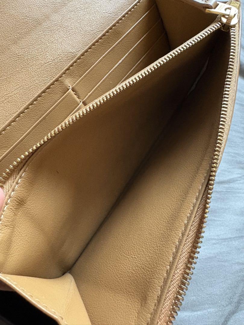 Bottega Veneta ベージュ長財布