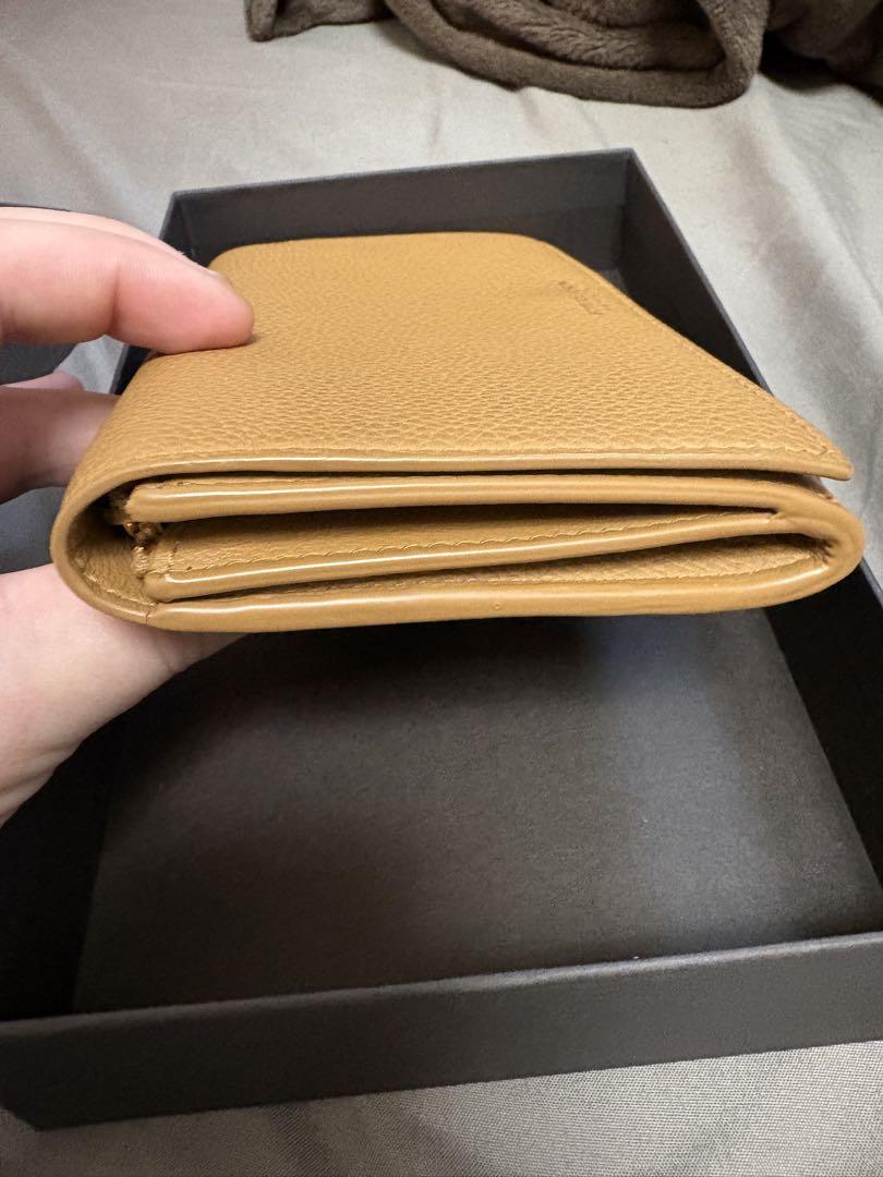 Bottega Veneta ベージュ長財布