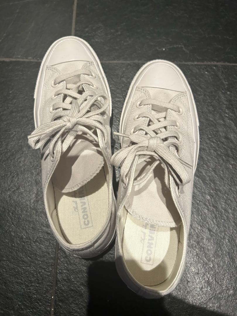 チャックテイラー　コンバース　スニーカー